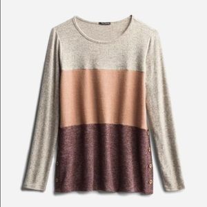 NWT PINK CLOVER - Arabela Button Detail Brushed Knot Top